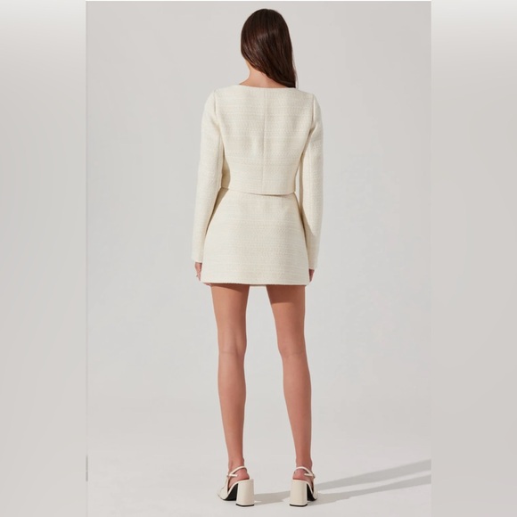 New ASTR the Label Rosario Tweed Mini Skirt size Large - Picture 3 of 13